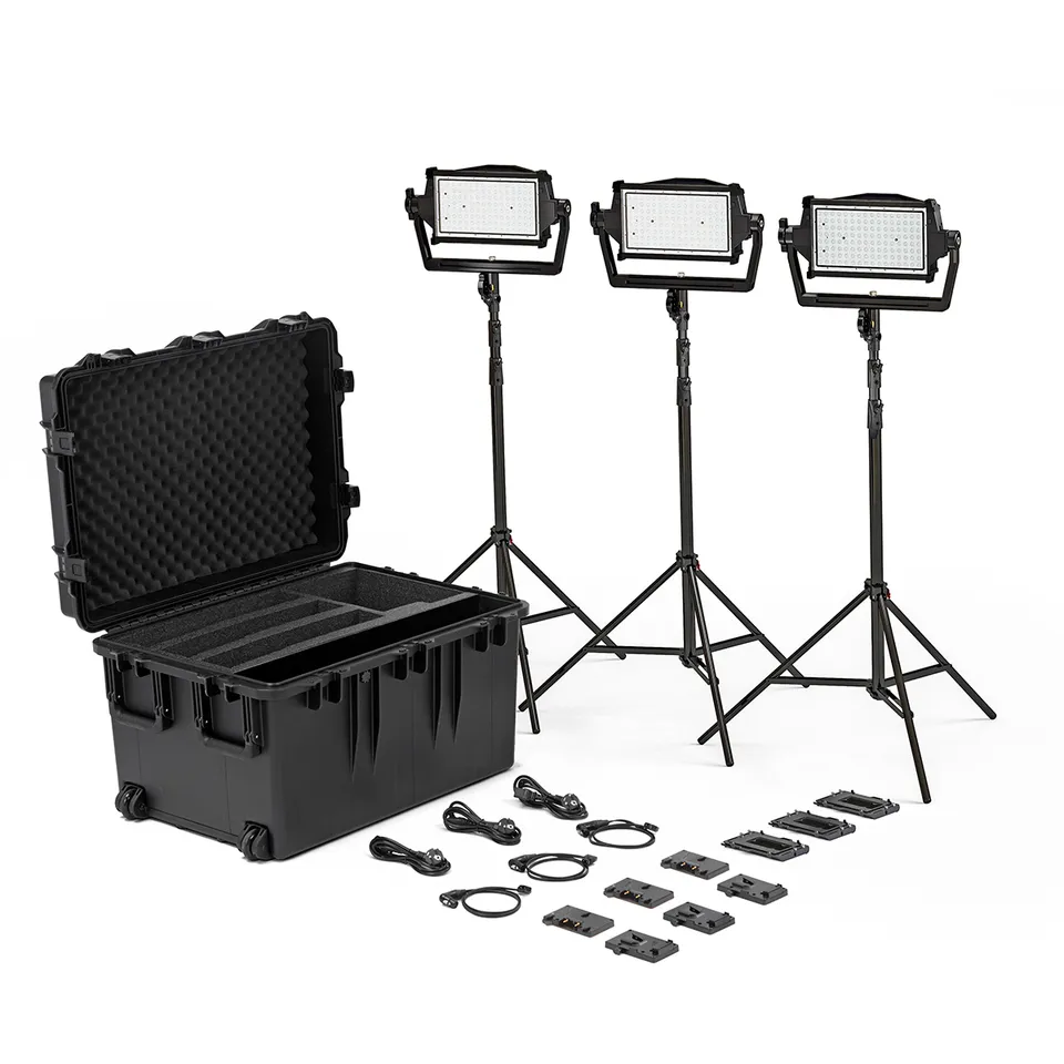 litepanels-astra-ip-half-traveler-trio-gm-vm-videoleuchte-kit image 1