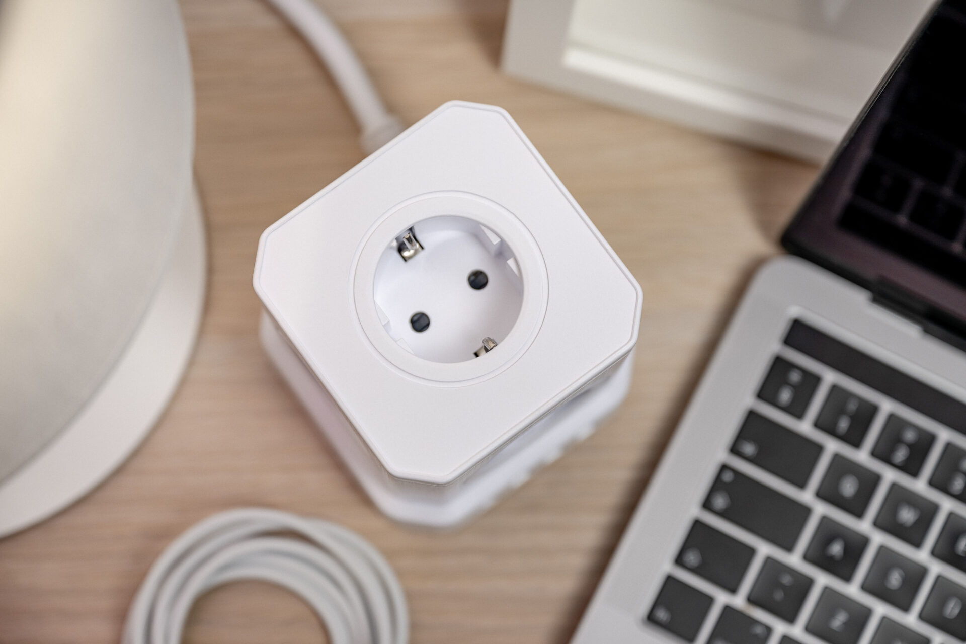 newell-gan-power-cube-9in1-steckdose-wei-usb-c-usb-a image 7