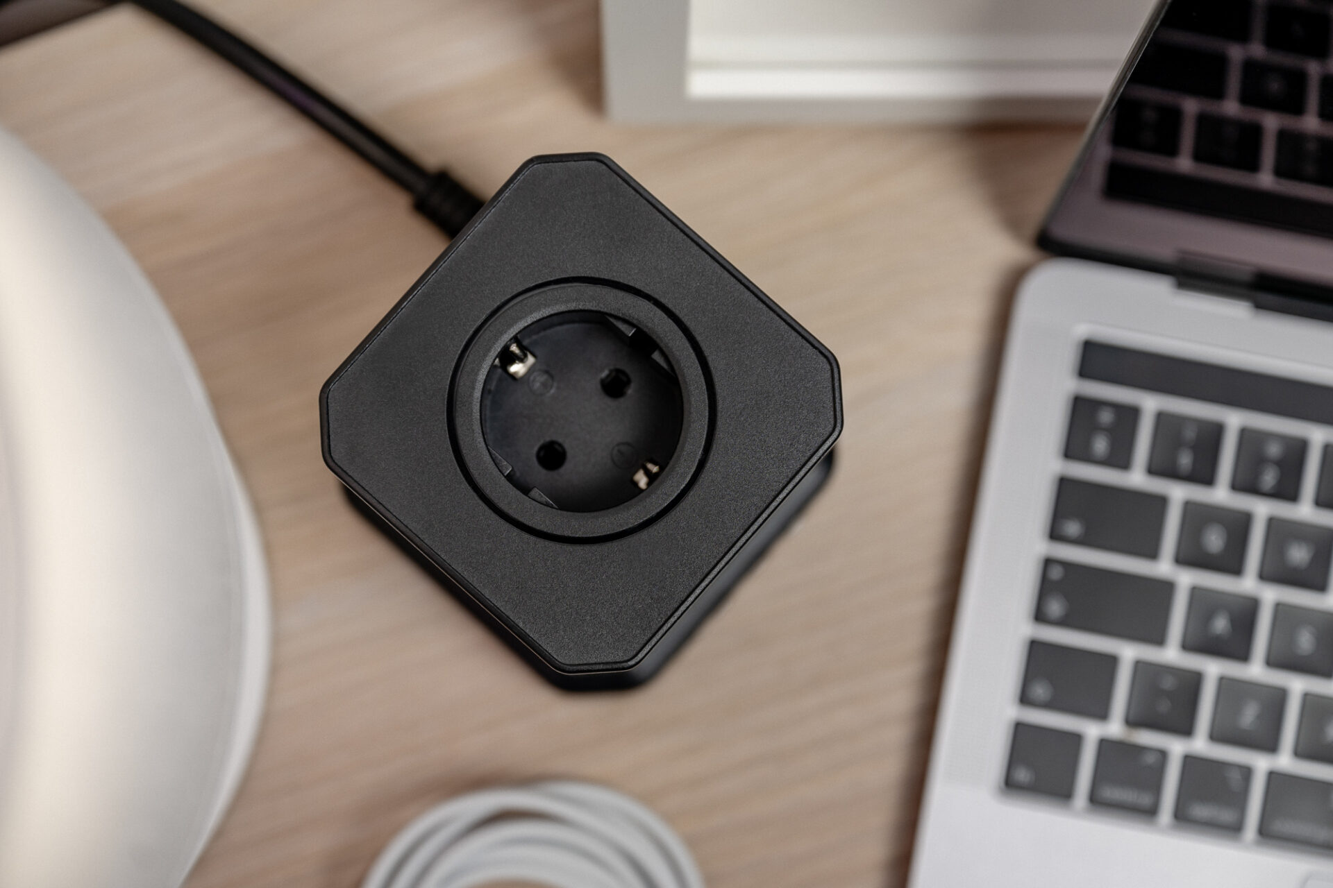 newell-gan-power-cube-9in1-steckdosenw-rfel-schwarz-usb image 7