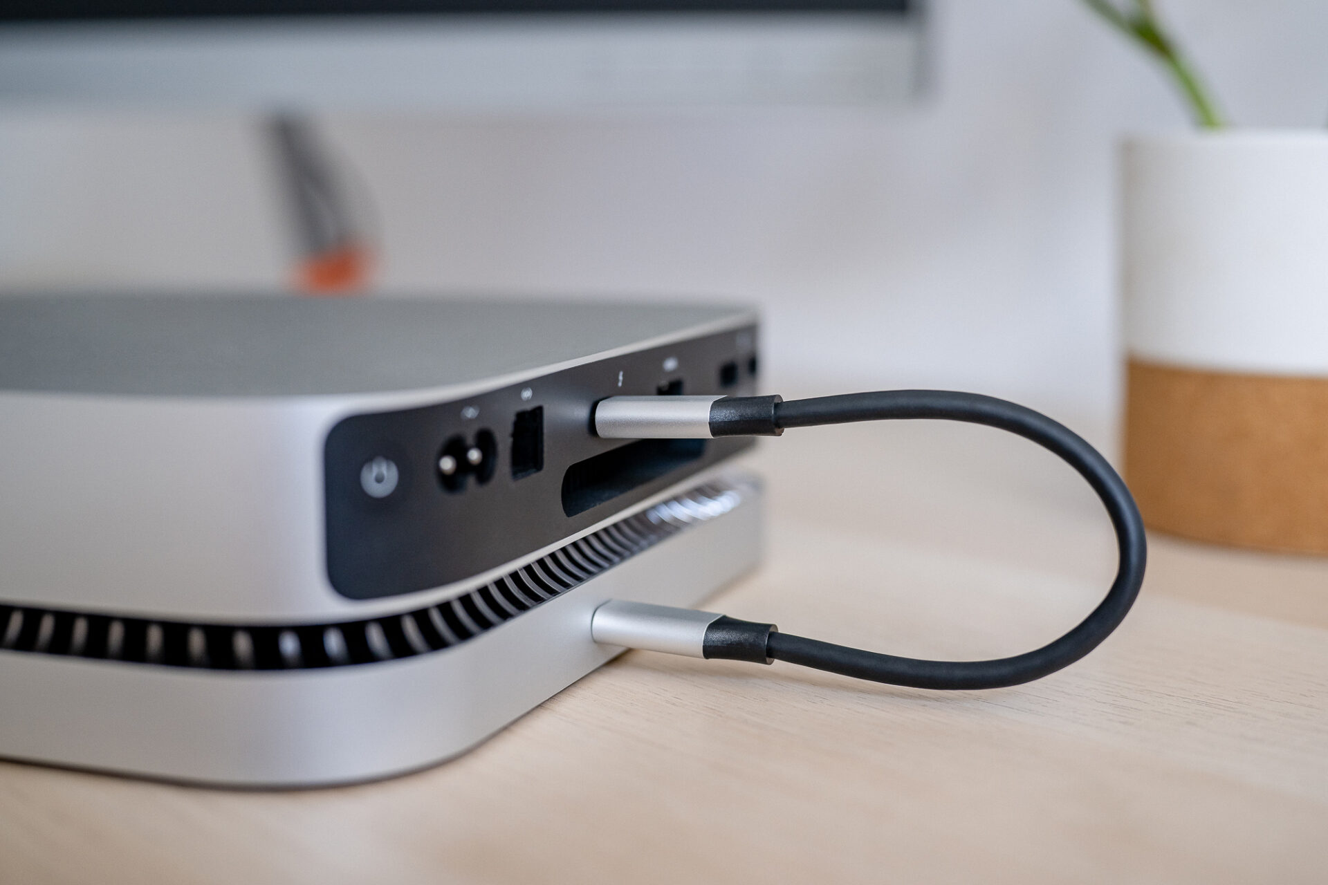 newell-usb-c-hub-st-nder-mac-mini-sata-ssd-sd-aluminium image 8