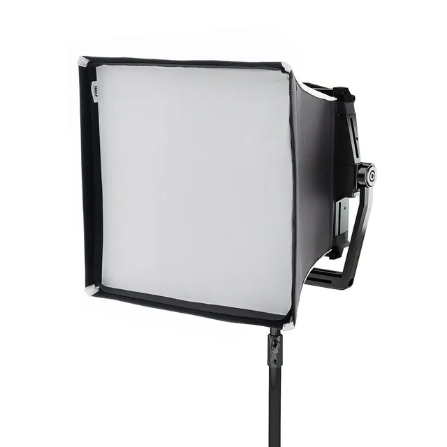 litepanels-astra-ip-1x1-snapbag-softbox-led-lichtformer image 1