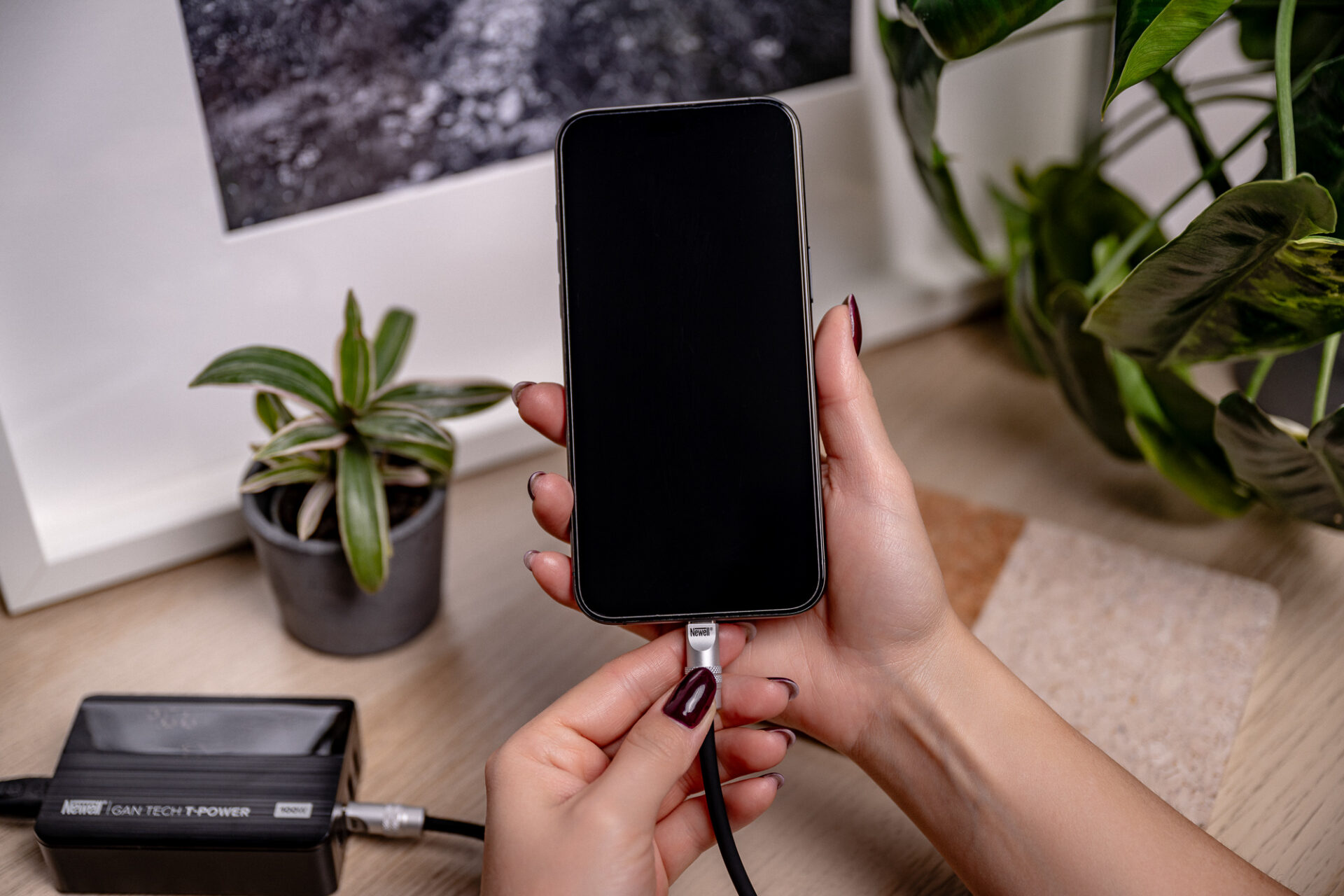 newell-usb-c-spiralkabel-100w-1-5m-silikon-schwarz image 6