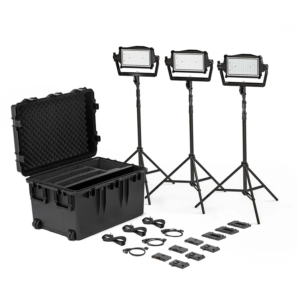 litepanels-astra-ip-half-traveler-trio-kit-3er-gm-vm-stative-case image 1