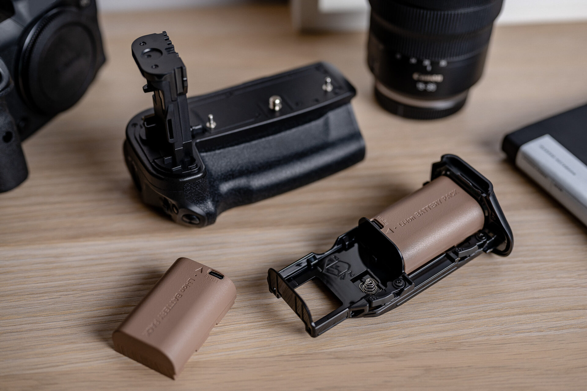 newell-bg-r10-batteriegriff-f-r-canon-r5-r6-akkugriff image 6