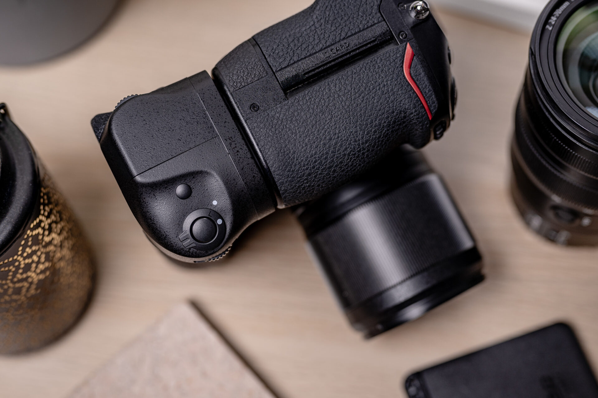 newell-mb-n12-batteriegriff-f-r-nikon-z8-usb-c image 8
