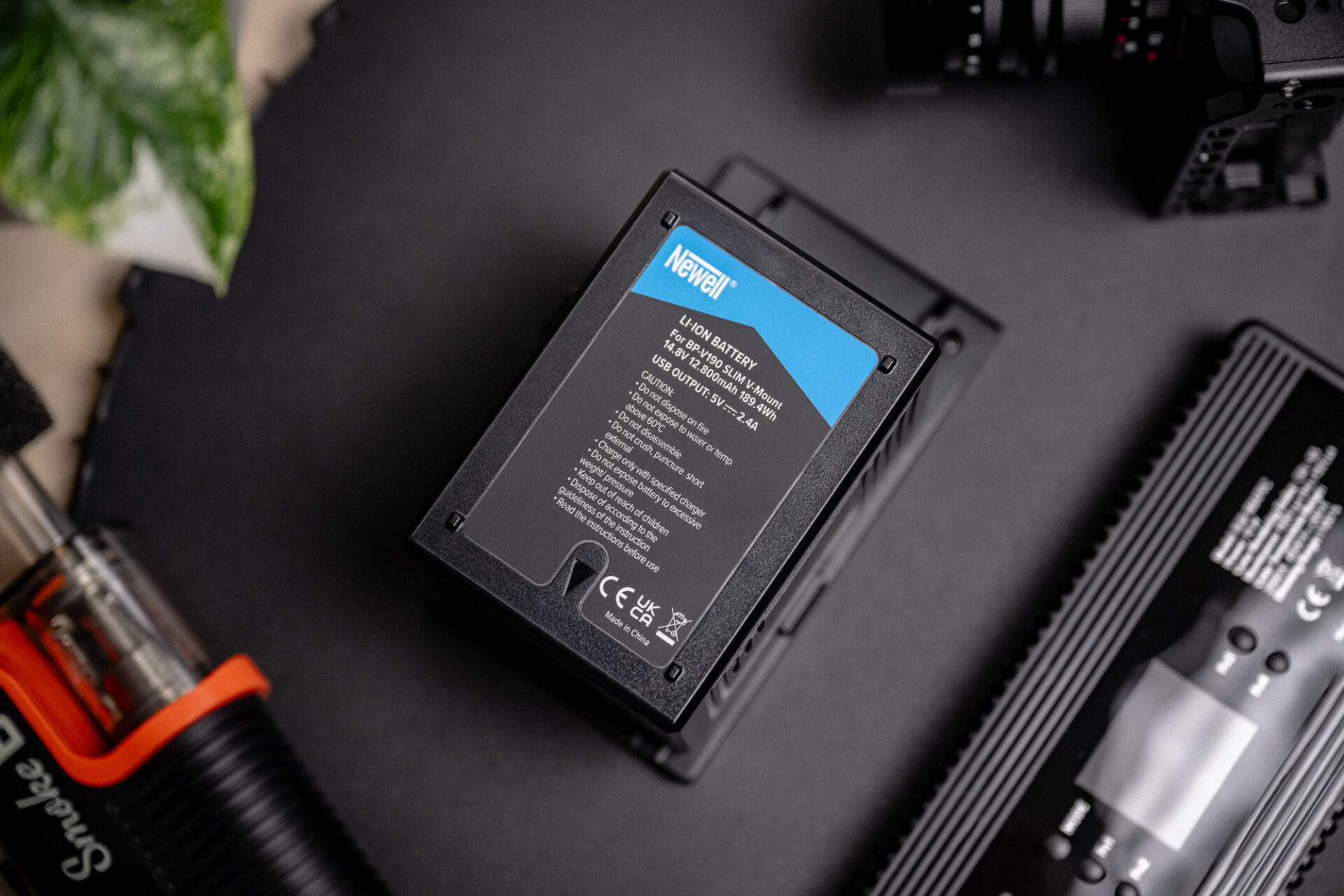 newell-bp-v190-slim-v-mount-akku-12800-mah-qc-3-0 image 8