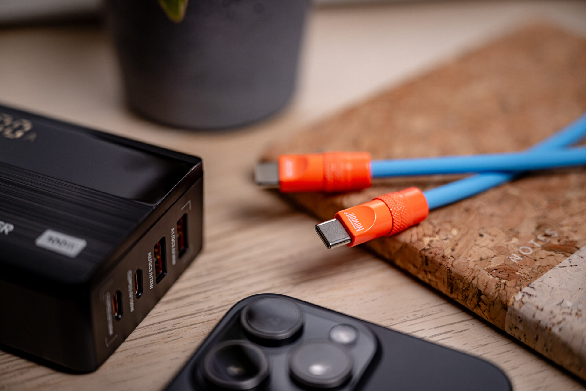 newell-usb-c-auf-usb-c-kabel-100w-2m-silikon-blau-orange image 8