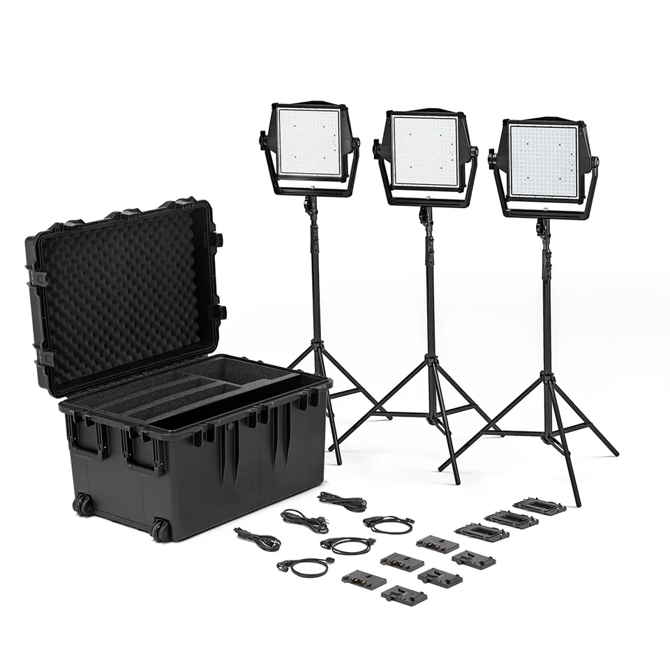 litepanels-astra-ip-1x1-traveler-trio-gm-vm-kit-3er-set image 1