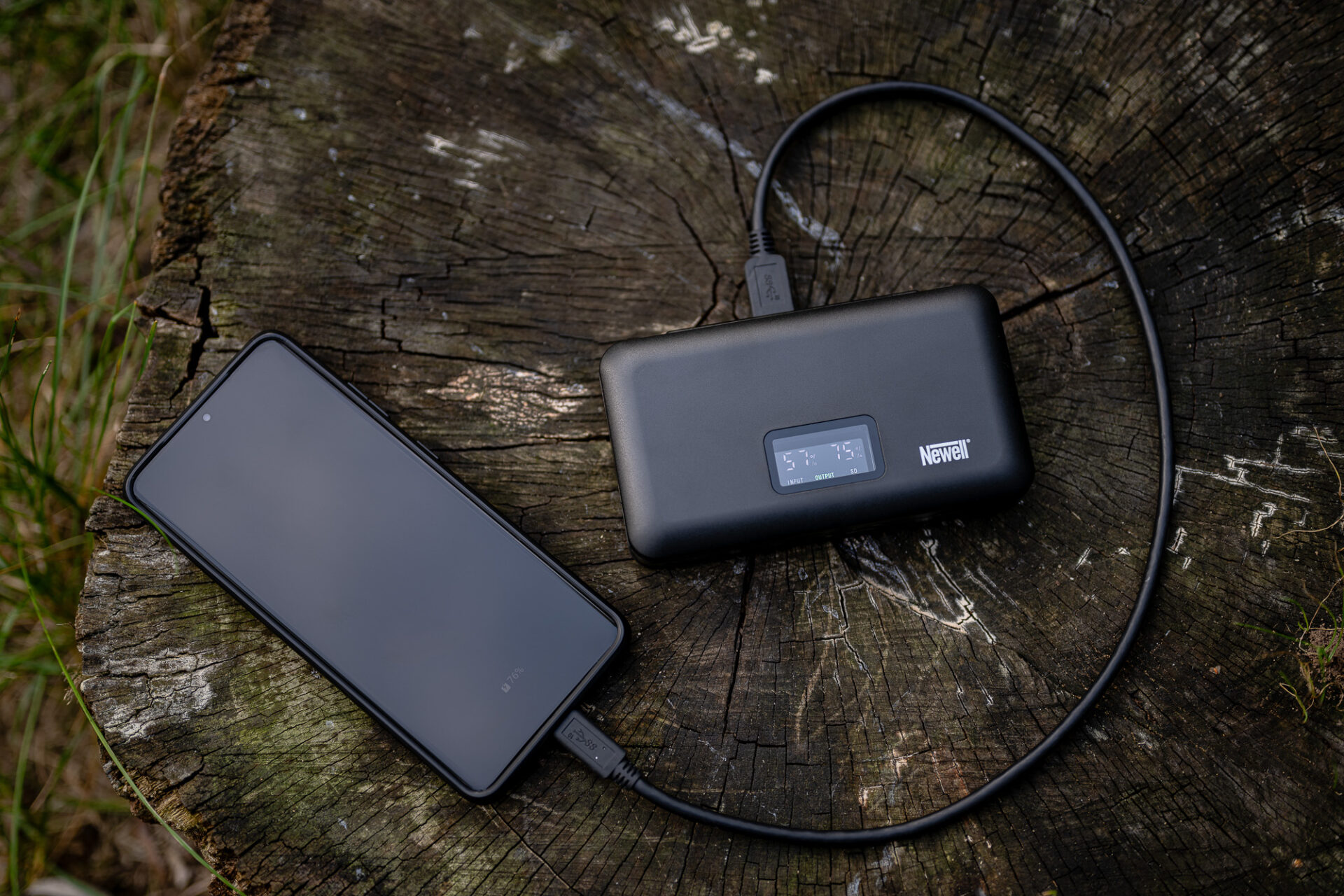 newell-lcd-pb-sd-dual-ladeger-t-mit-powerbank-sd-reader image 8
