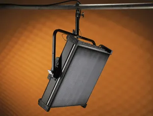 kino-flo-imara-s6-series-led-engine-dmx-yoke-mount-modul image 1
