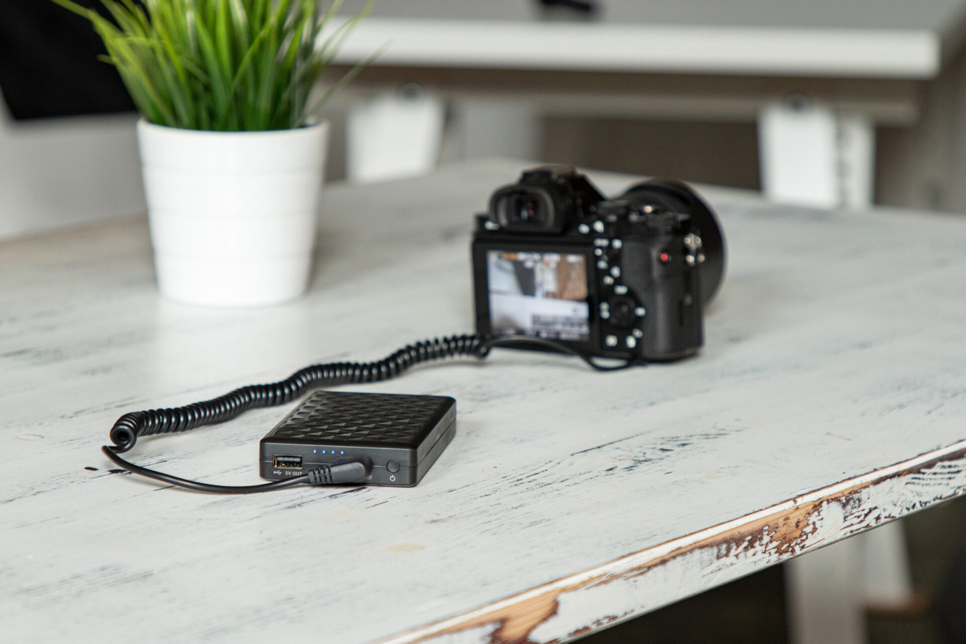 newell-pb-fz100-kamera-powerbank-f-r-sony-a7iii-3900mah image 5