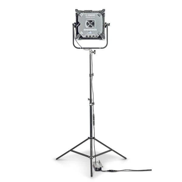 litepanels-gemini-1x1-soft-rgbww-led-panel-bare-ends image 8
