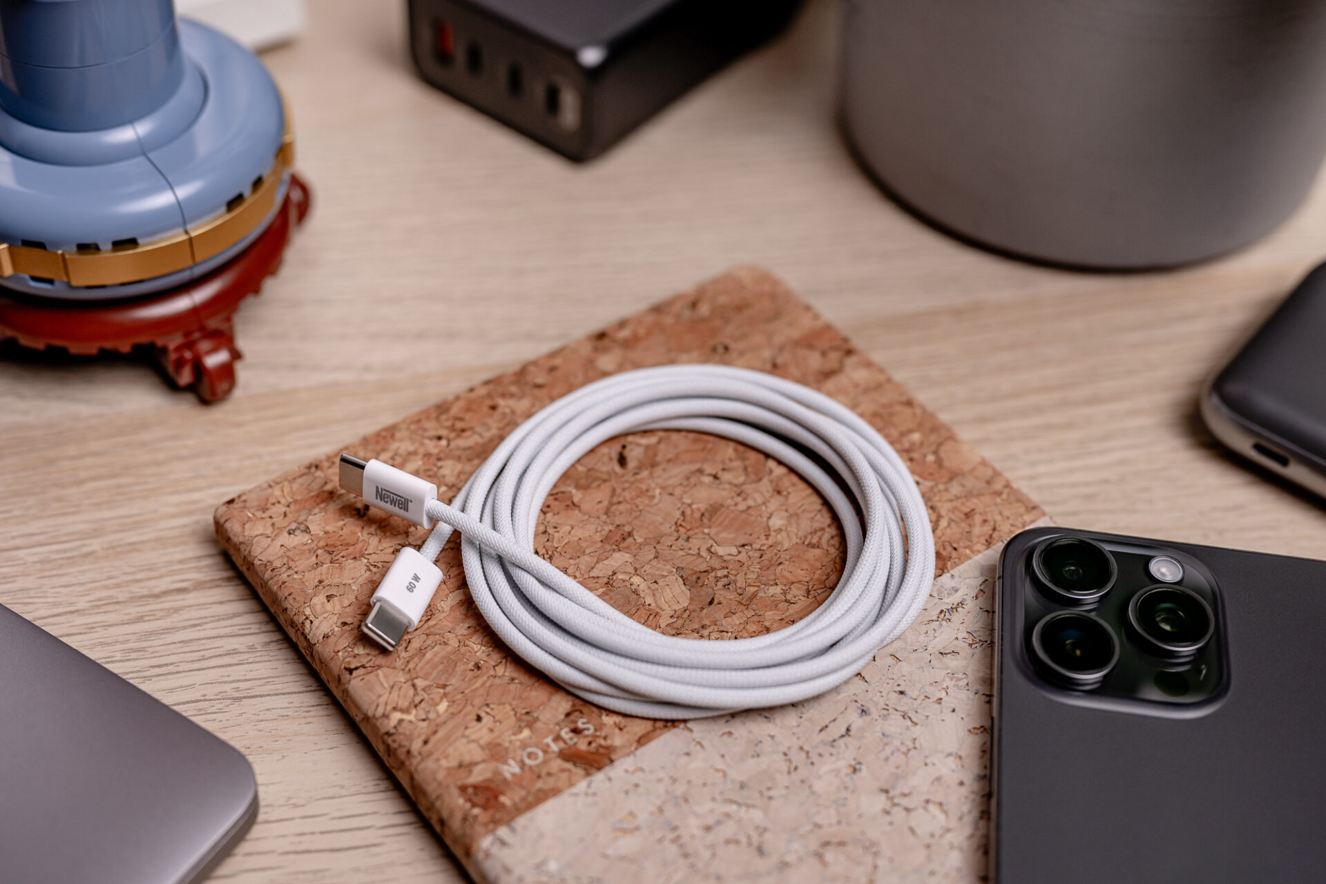 newell-usb-c-auf-usb-c-60w-ladekabel-2-m-wei-geflochten image 7