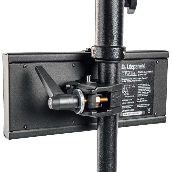 litepanels-gemini-dual-battery-bracket-gold-mount-xlr-akku image 6