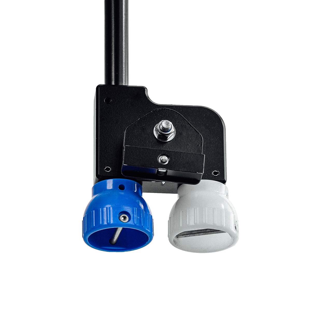 litepanels-gemini-1x1-pole-operated-yoke-b-gel image 5
