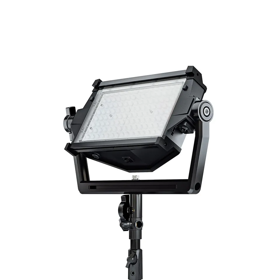 litepanels-astra-ip-half-bi-color-led-videoleuchte image 1