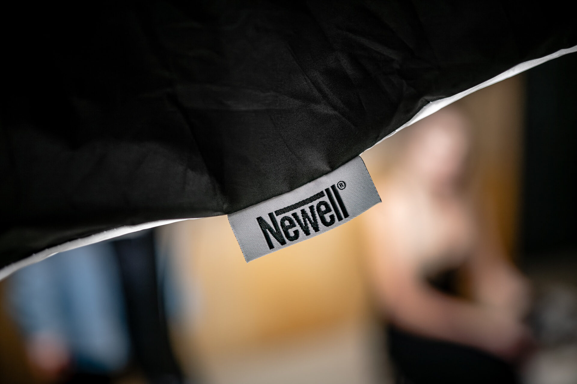 newell-140-cm-reflex-softbox-schirm-silber-mit-diffusor image 8