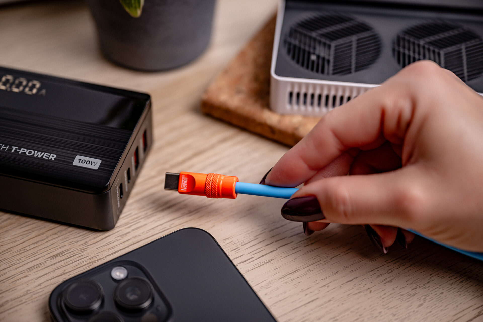 newell-usb-c-usb-c-100-w-kabel-1-5-m-spiral-blau-orange image 6