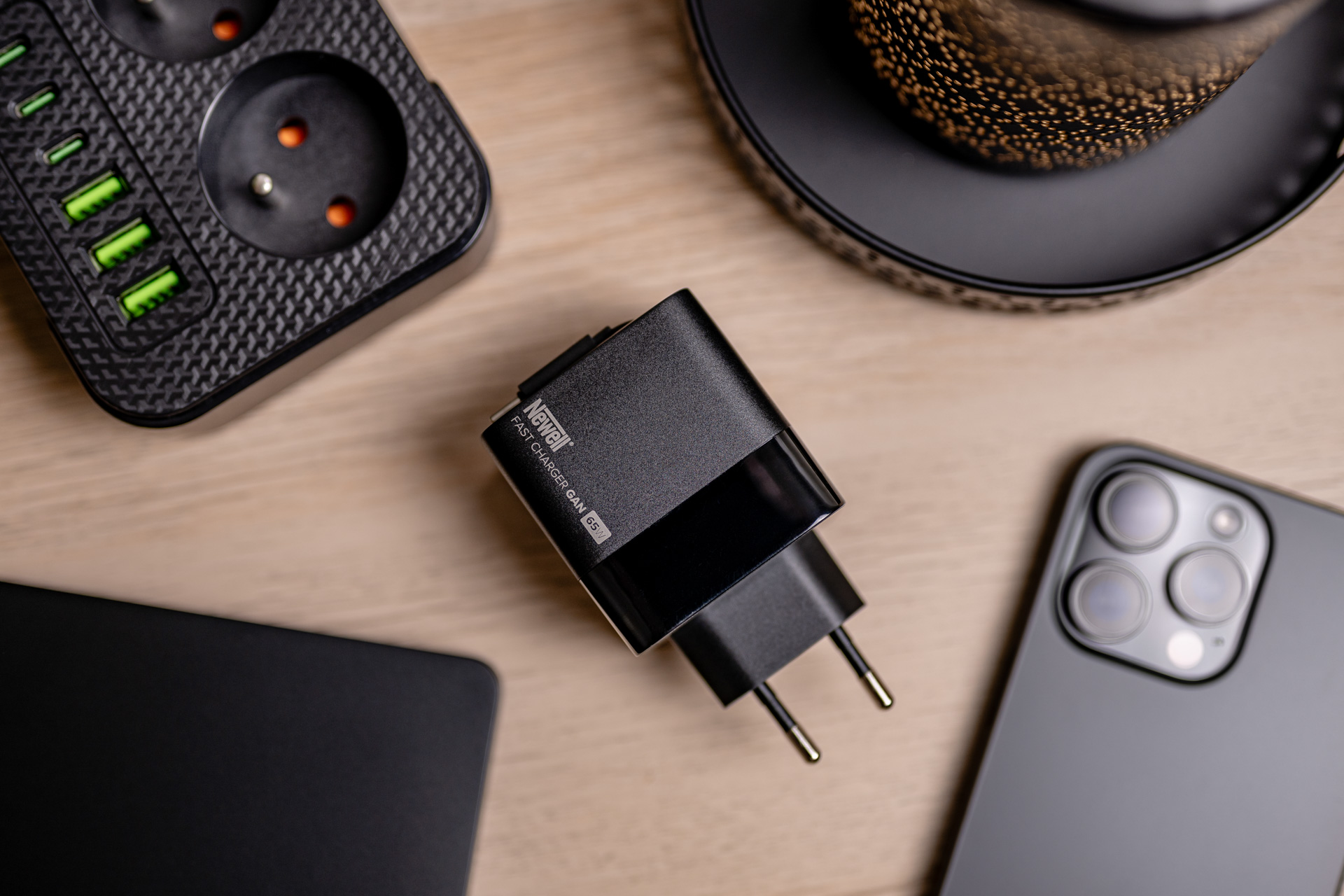 newell-gan-65w-lcd-ladeger-t-usb-c-usb-a-mit-kabel-eu image 7