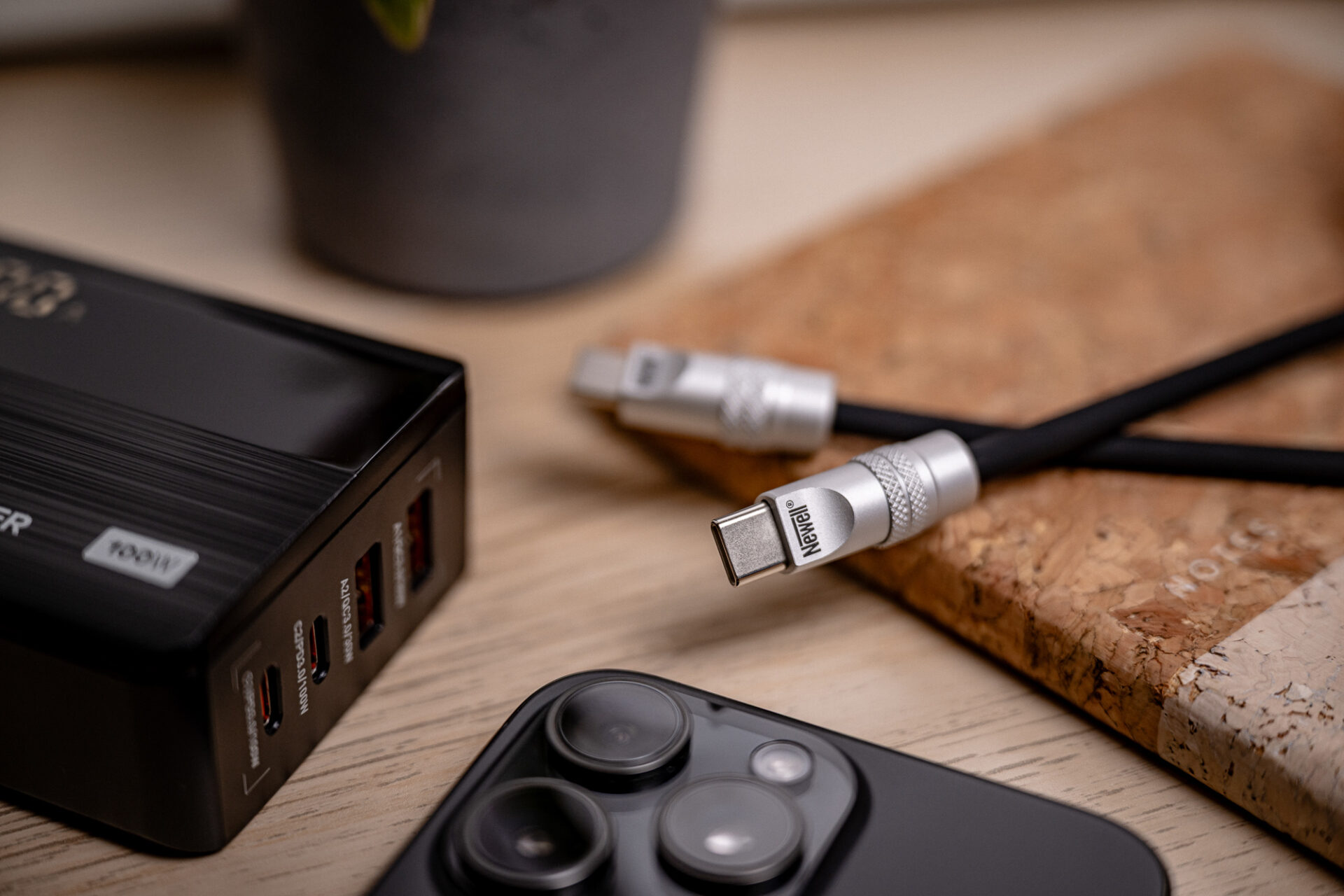 newell-usb-c-spiralkabel-100w-1-5m-silikon-schwarz image 5