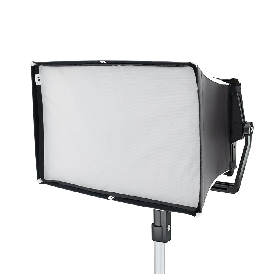 litepanels-astra-ip-2x1-snapbag-softbox-lichtformer-dopchoice image 1